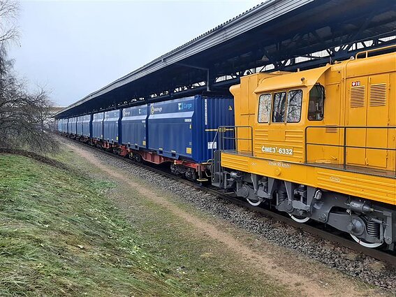 „LTG Cargo“ geležinkeliu į Lenkiją pradėjo gabenti anglį